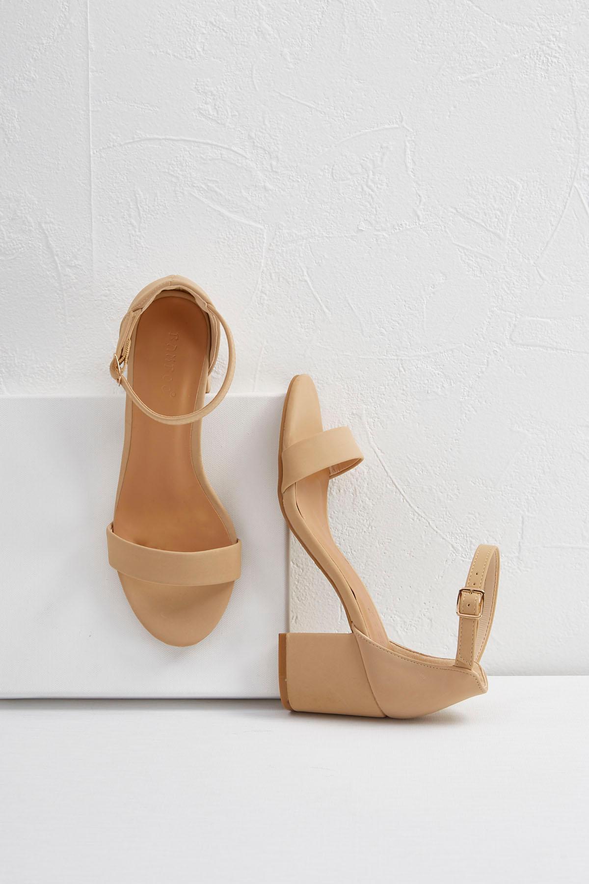 Versona | ankle strap low block heels
