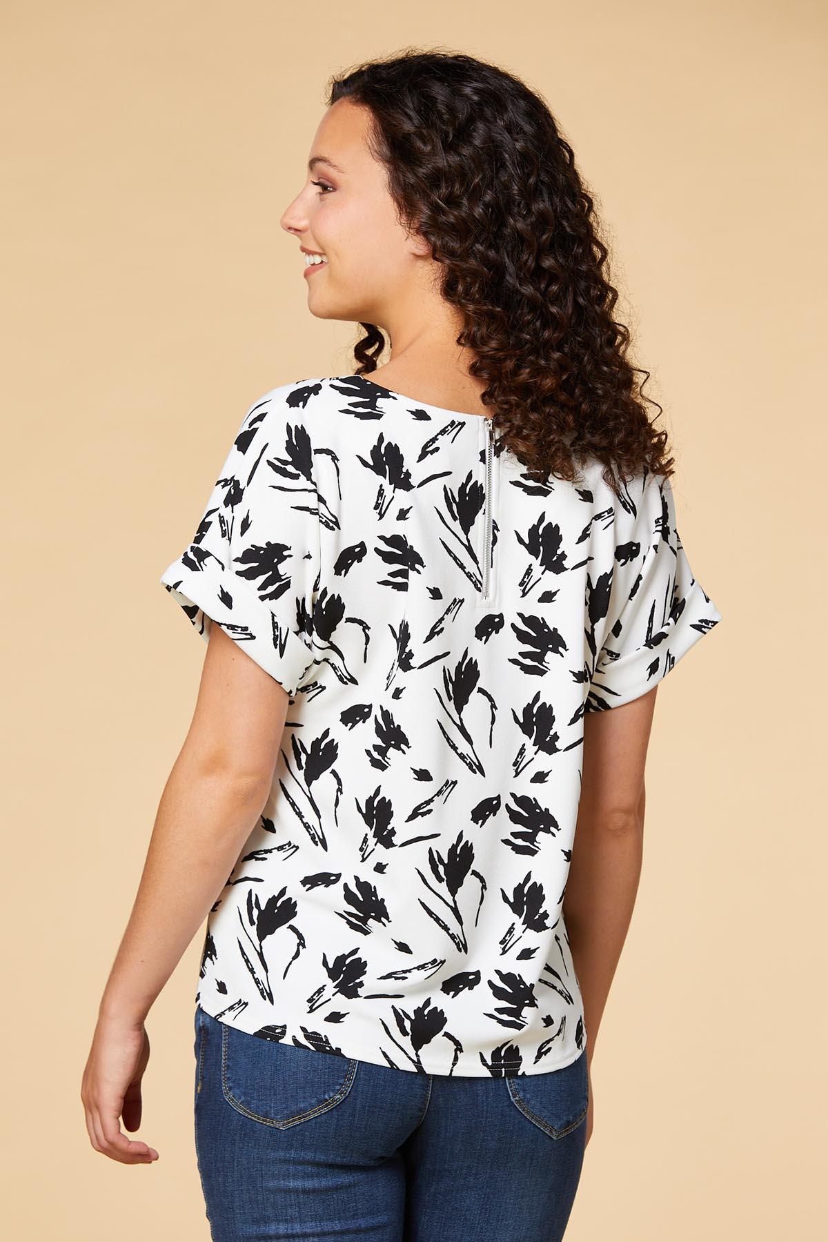 Versona | abstract blooms top